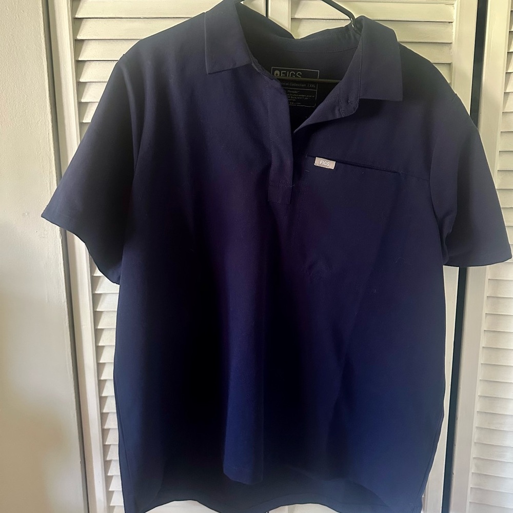 FIGS scrub top